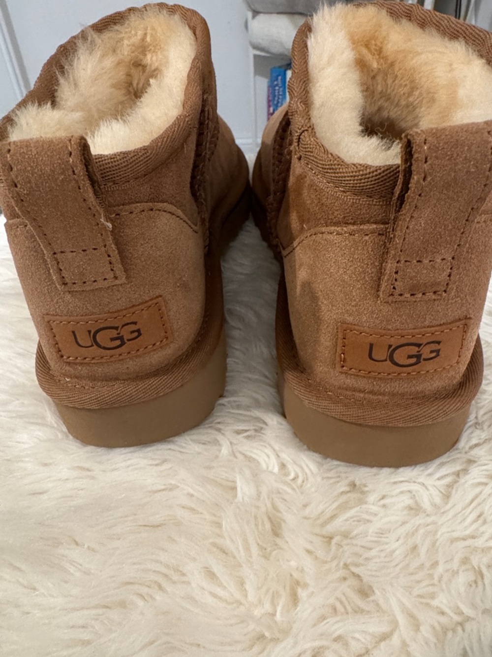UGG Women’s Chestnut Suede Shearling-Lined Slip-On Slippers size 7